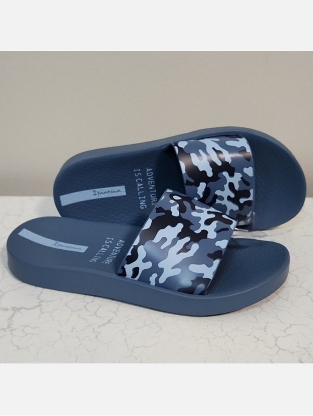 Ipanema Blue Camouflage Urban Junior Slides/Flip Flops, Size  2/3~NWT
